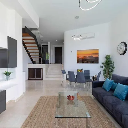 Calm Ocean Views By Infinity Summer Villa